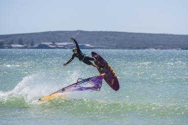 Neilpryde Freeride Casque de sports nautiques C4 Bleu clair